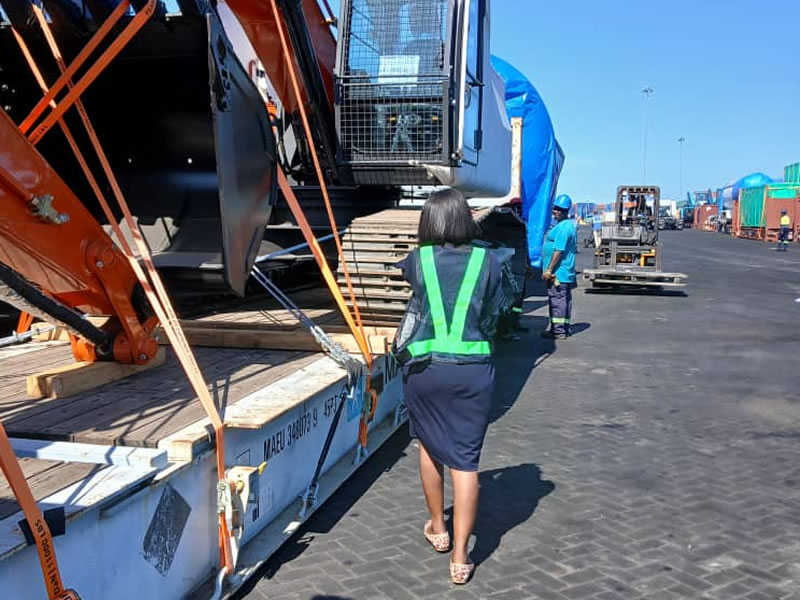 Container handling at Tema